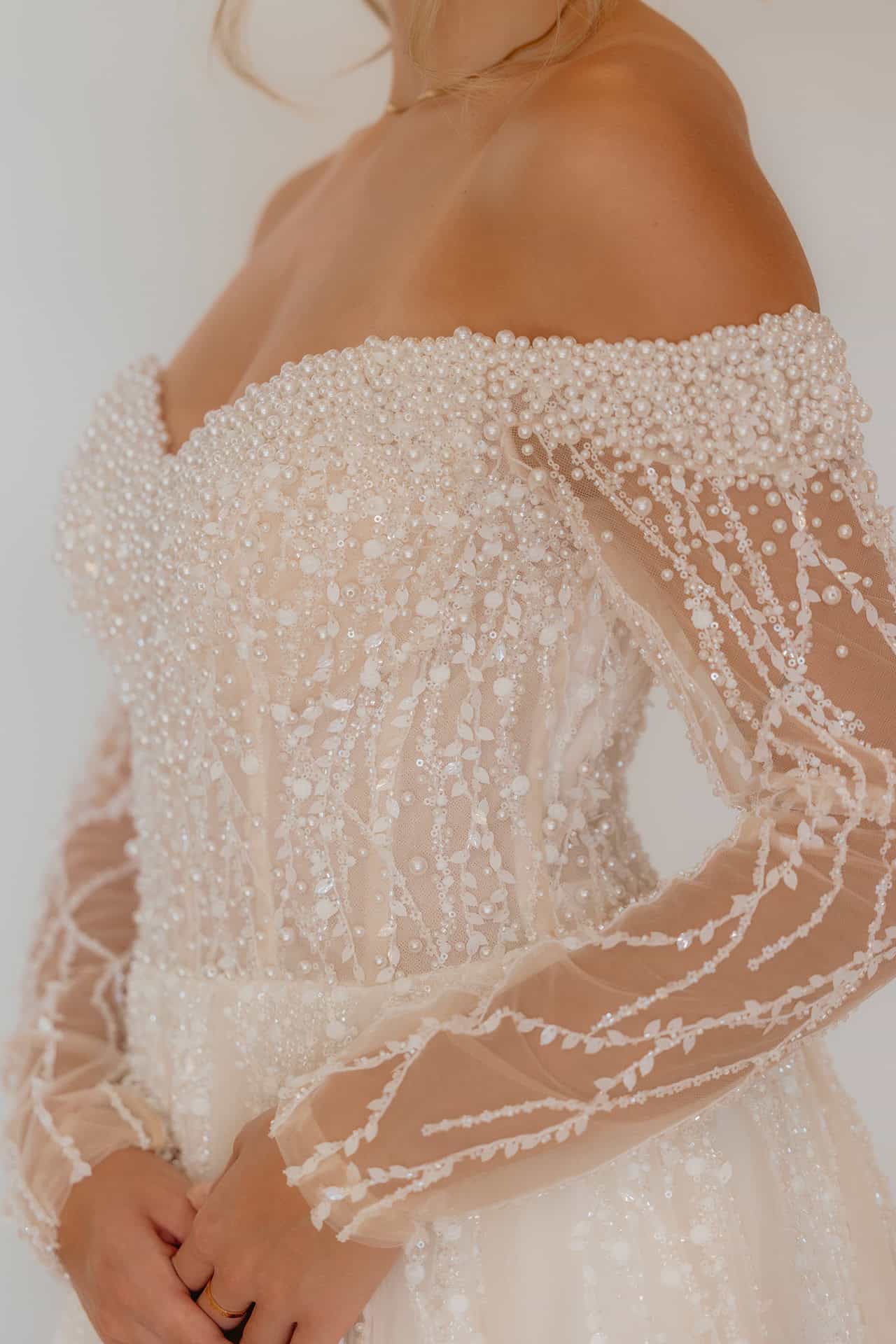 Brautkleid-modern-blush-farben-und-glitzer