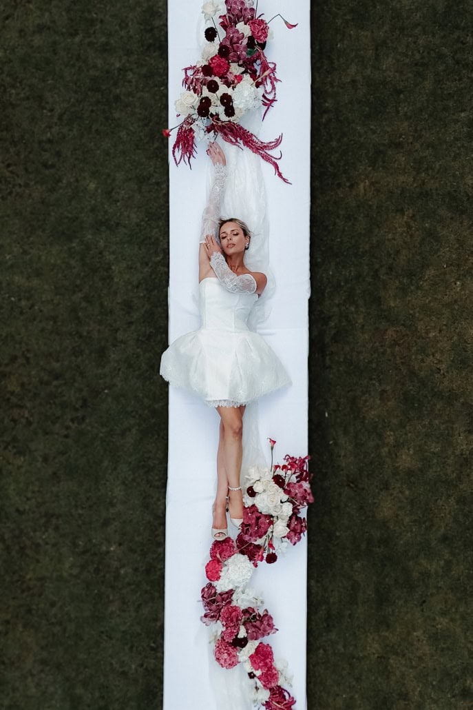 braut-in-kurzem-party-brautkleid